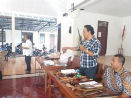 DESA BUDAYA PUTAT, TUAN RUMAH SARASEHAN TOSAN AJI